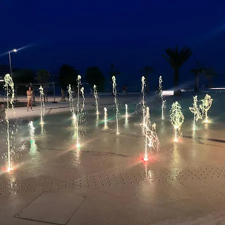 Apartament Marimar, Beachfront 1st Row Split