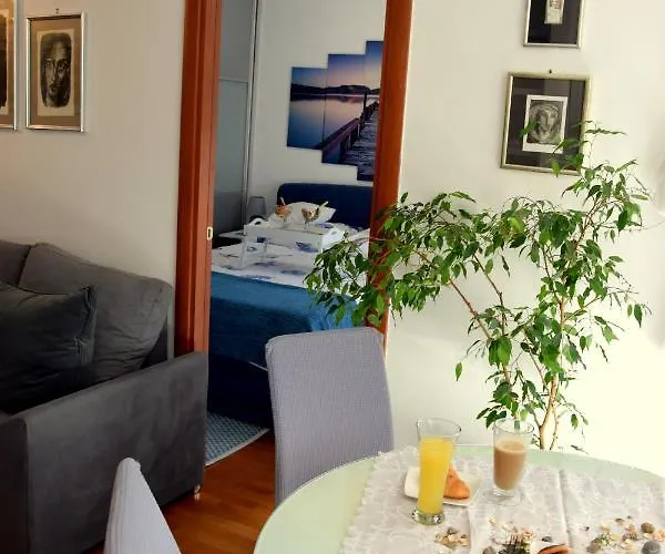 Apartment Marimar, Beachfront 1st Row *