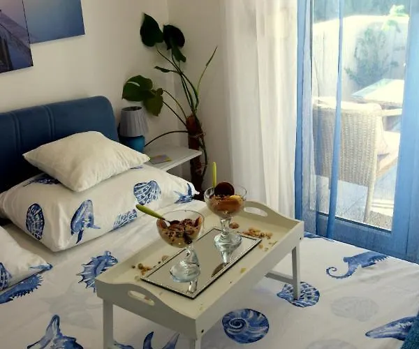 Marimar, Beachfront 1st Row * Split