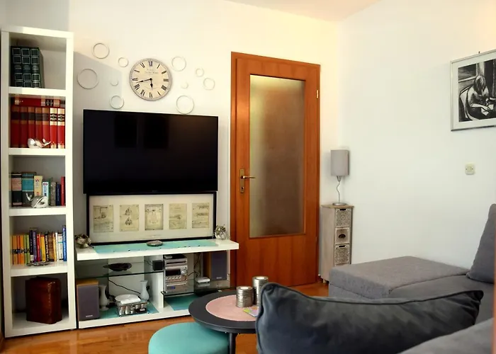 Marimar, Beachfront 1st Row Apartment Split