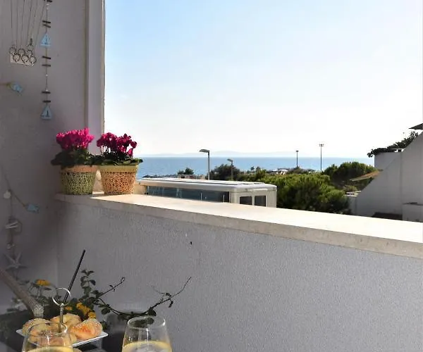 Apartment Marimar, Beachfront 1st Row *