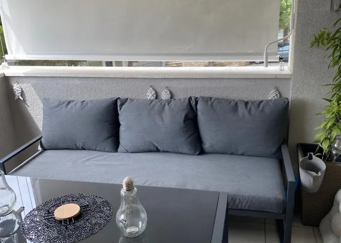 Marimar, Beachfront 1st Row Split