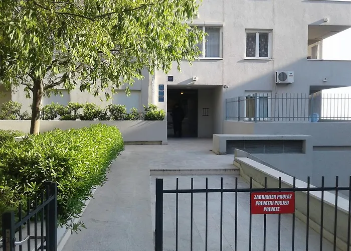 Marimar, Beachfront 1st Row Apartment