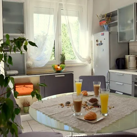 Marimar, Beachfront 1st Row * Split