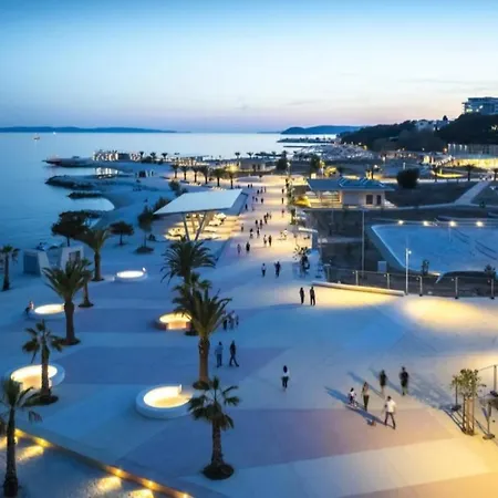 Marimar, Beachfront 1st Row ספליט